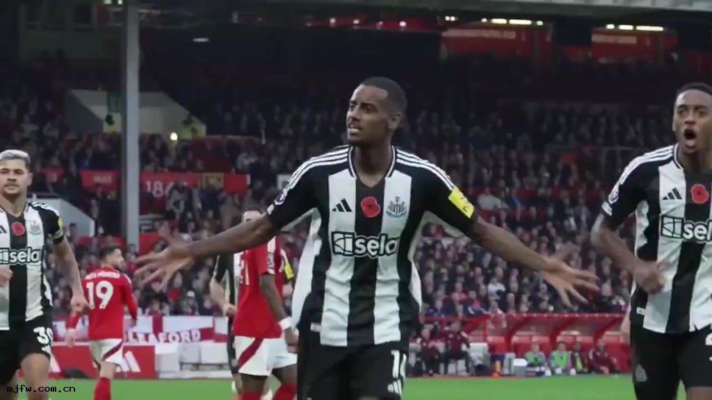 終於(yú)參軍！超級中(zhōng)鋒伊薩克華麗集錦！防(fáng)守球員的噩夢
！